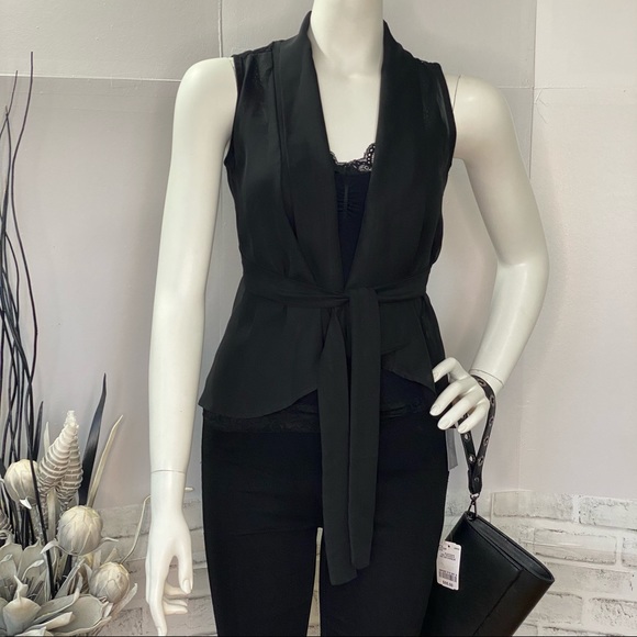 SOLD | Elegant & Sheer Suzy Shier Lace Vest - Picture 3 of 14